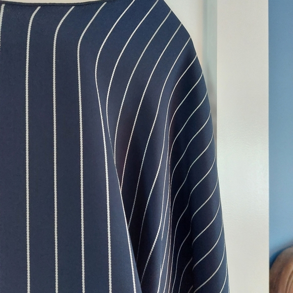 Navy Babaton Crop Tie-Front Blouse - Picture 8 of 9